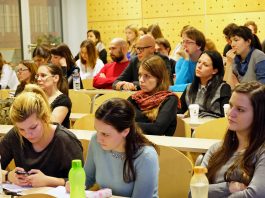 Okrogla miza: Delo v osiromašenem novinarstvu