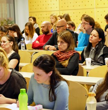 Okrogla miza: Delo v osiromašenem novinarstvu