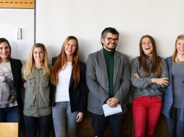 http://www.novinarji.si/2016/06/multimedijski-prispevek-sport-in-vojna/