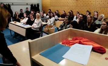 Podelitev priznanj Katedre za novinarstvo